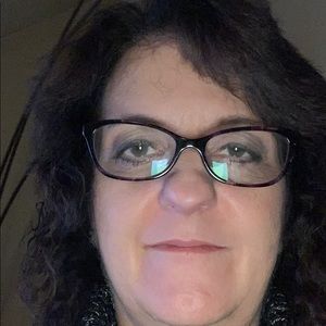 Meet your Posher, Lynda